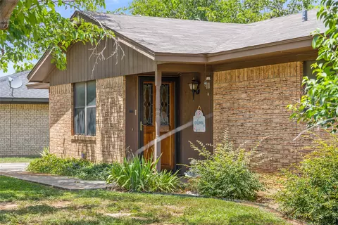 124 Bowie Cir, Brownwood, TX 76801