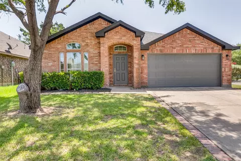 2038 Hollow Creek Dr, Dallas, TX 75253