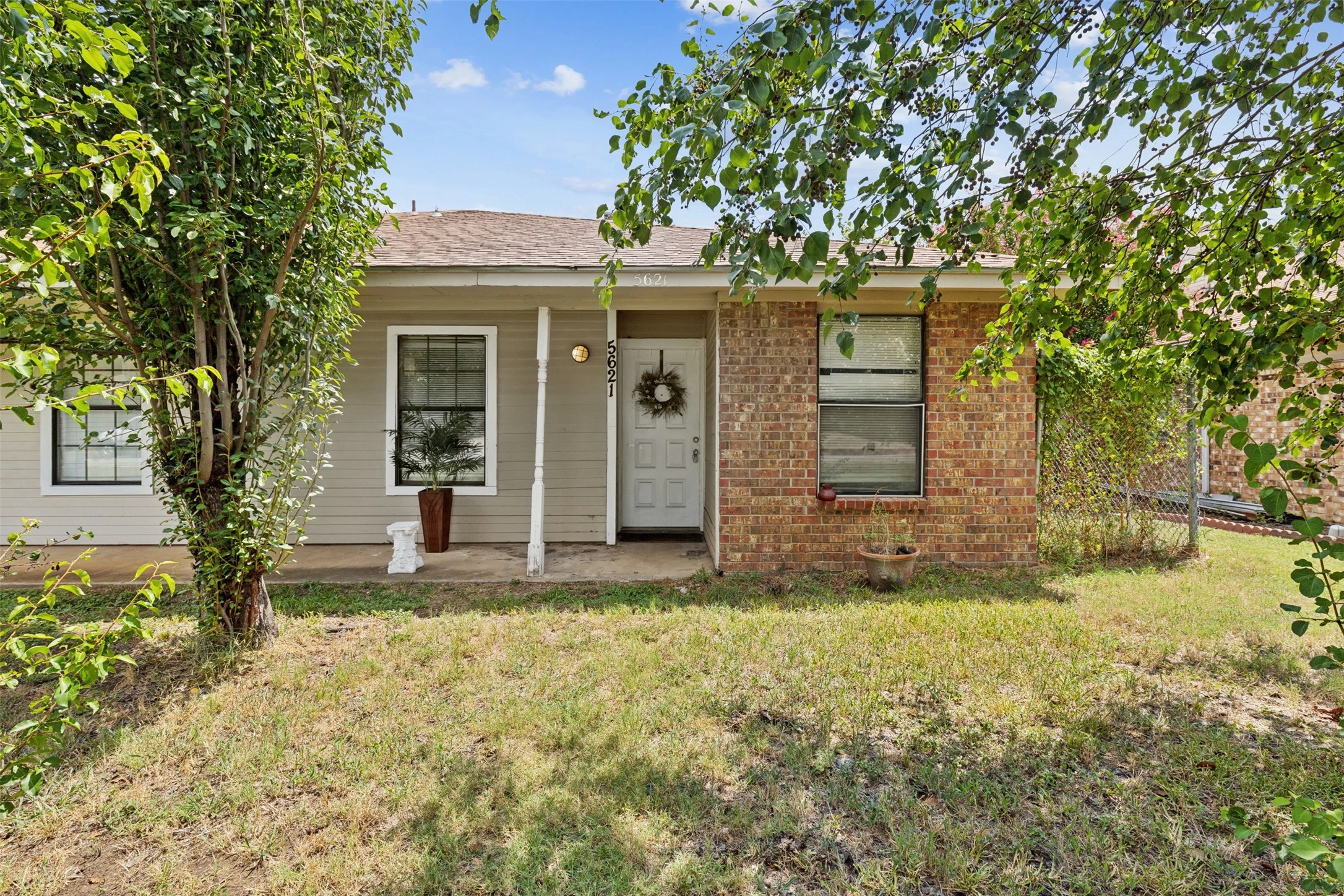 5621 Mansfield Rd  