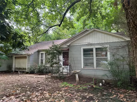 616 W Bullock St, Denison, TX 75020