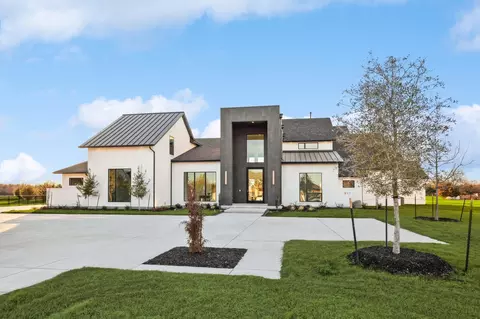 911 Harbour Oaks Ct, Fairview, TX 75069