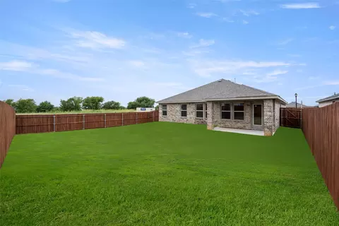 Exterior - 1915 Chippewa Dr, Cleburne, TX 76036 photo 4 of 4