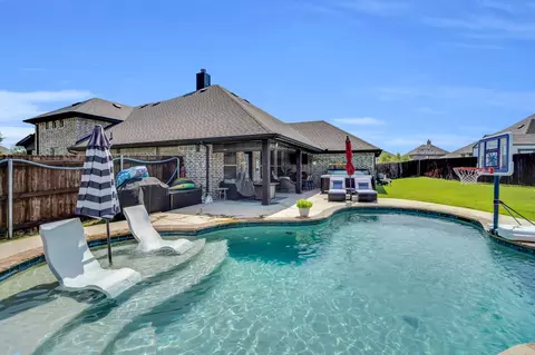 408 Foxtail Ct, Waxahachie, TX 75165