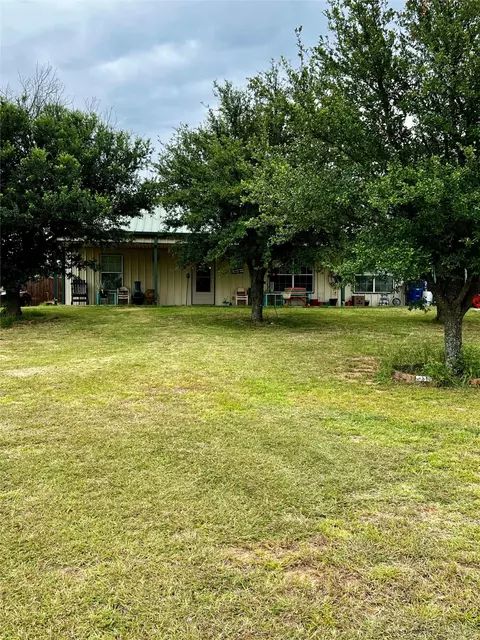 516 Captains Cutt Rd, Oak Ridge, TX 76240