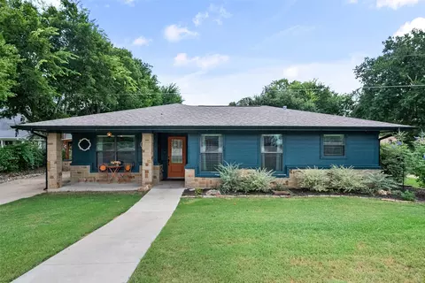 141 Willowcrest, Waxahachie, TX 75165
