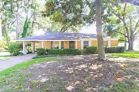 2300 Racine, Monroe, LA 71201