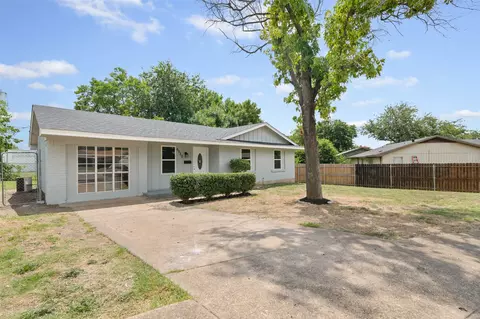 6520 Gentle River Dr, Dallas, TX 75241
