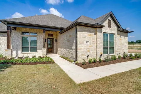 413 Collum Vw, Azle, TX 76020
