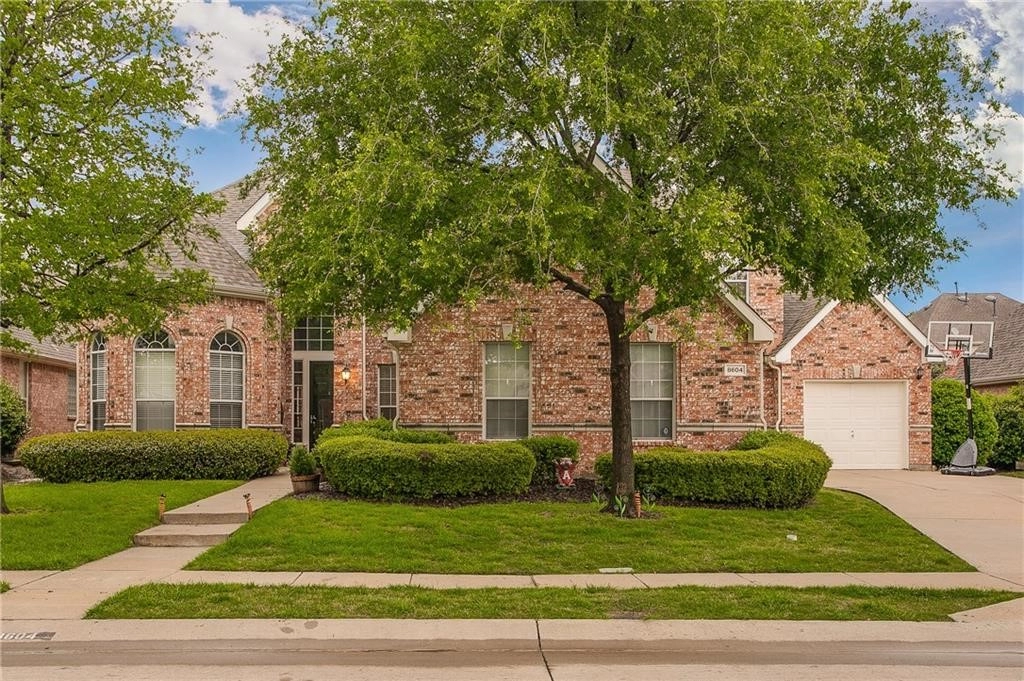 8604 Preston Wood Dr  