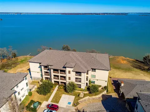 500 Waters Edge Dr #323, Lake Dallas, TX 75065