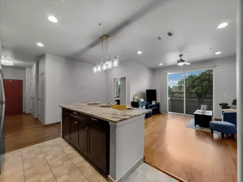 1220 W Trinity Mills Rd #2005, Carrollton, TX 75006