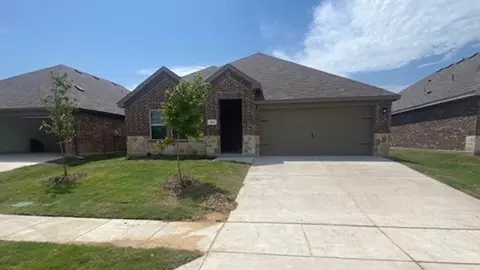 803 Tuxford Ln, Ennis, TX 75119