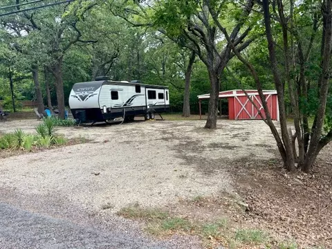 565 Oxford Dr, Gordonville, TX 76245