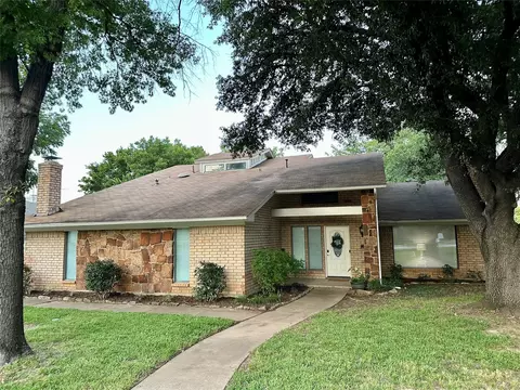 2225 Southcrest Dr, Arlington, TX 76013