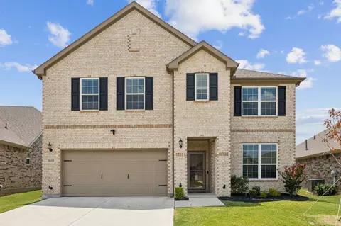 6013 Iron Creek Rd, Fort Worth, TX 76137
