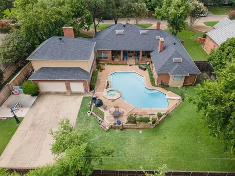 4721 Bobbitt Dr, Dallas, TX 75229