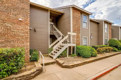 1104 Riverchase Ln #104, Arlington, TX 76011