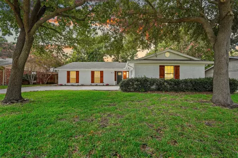 917 Sandalwood Ave, Richardson, TX 75080