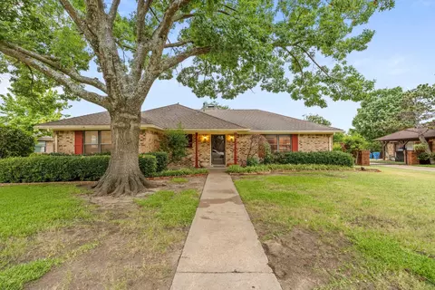 4205 Aspen Dr, Rowlett, TX 75088