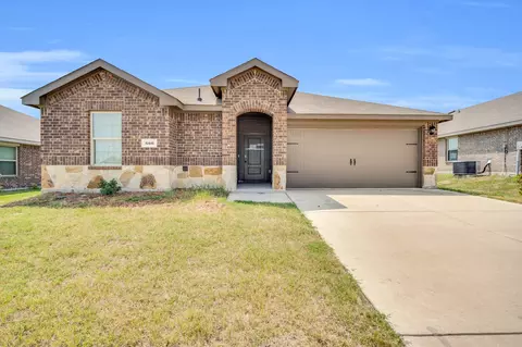 606 Wrangler Dr, Royse City, TX 75189