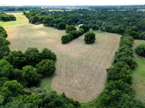 1565 Rhonda B Rd, Azle, TX 76020