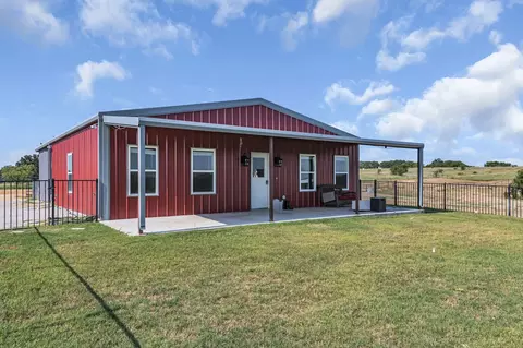 465 Rolling Hills Blvd, Alvord, TX 76225