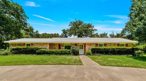 16018 Maple Ln, Malakoff, TX 75148