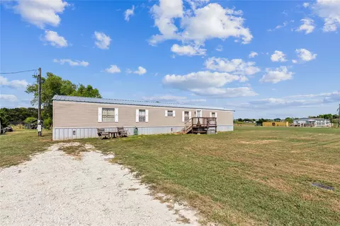 5401 Cross Timber Rd E, Grandview, TX 76050