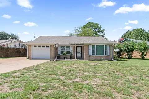 757 Southwood Dr, Athens, TX 75751