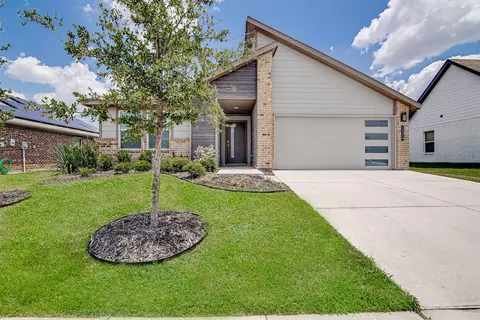 1524 Forest Park Dr, Alvarado, TX 76009