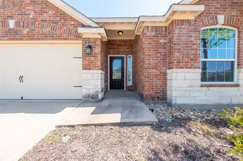 421 Winchester Dr, Celina, TX 75009