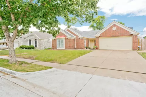 4442 Cabot Dr, Grand Prairie, TX 75052