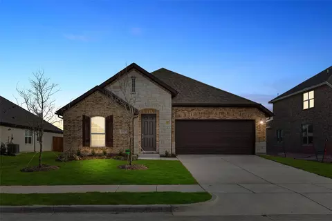 122 Monument Dr, Forney, TX 75126