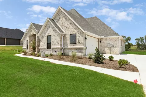 178 Coalson Xing, Azle, TX 76020