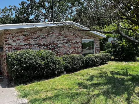 503 E Grand Ave, Comanche, TX 76442 photo 3