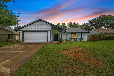 2004 Shenandoah Dr, Carrollton, TX 75007