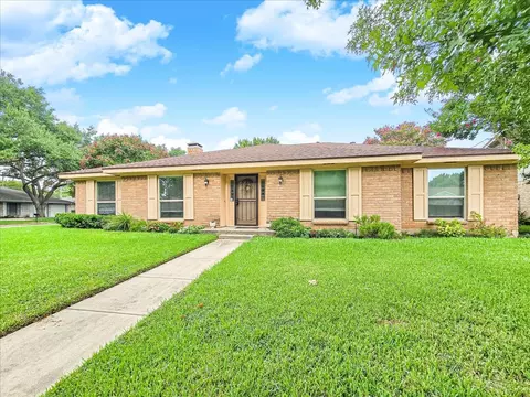 1109 Byron Ln, Arlington, TX 76012