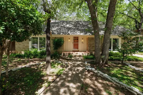 3011 Yellowstone Dr, Arlington, TX 76013