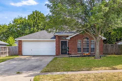 1107 Castleman Dr, Cedar Hill, TX 75104