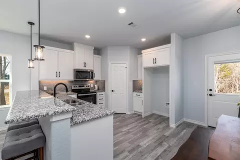606 Tupuna Dr, Tool, TX 75143 photo 9