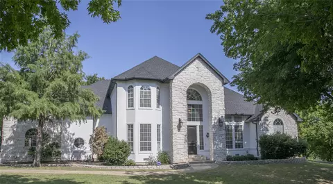 9111 Fossil Ridge Dr, Cedar Hill, TX 75104
