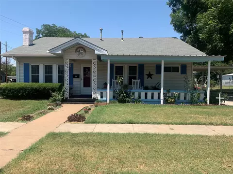 908 Elm St, Olney, TX 76374