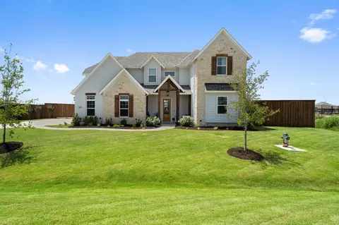 8031 Drew Dr, Midlothian, TX 76065