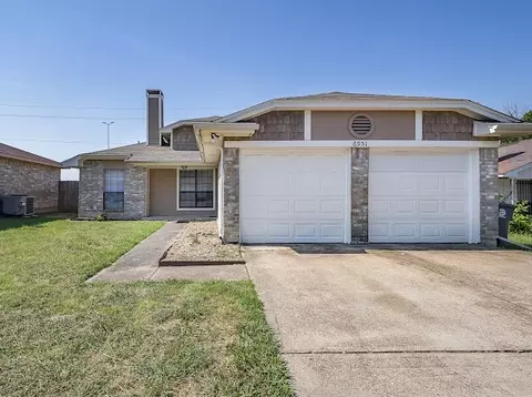 6951 Sammy Cir, Dallas, TX 75237