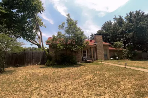 1934 Creek Wood Ct, Irving, TX 75060
