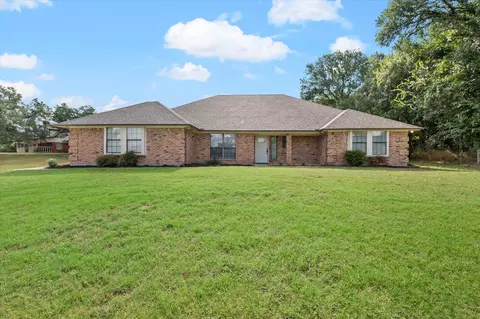 102 Lakeview Dr, Aledo, TX 76008