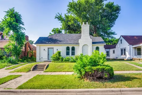 912 E Morningside Dr, Fort Worth, TX 76104