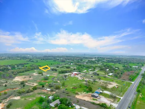 395 Windy Hill Ln, Springtown, TX 76082