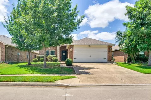 12709 Foxpaw Trl, Fort Worth, TX 76244