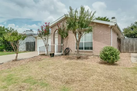 215 Stallion Dr, Keller, TX 76248